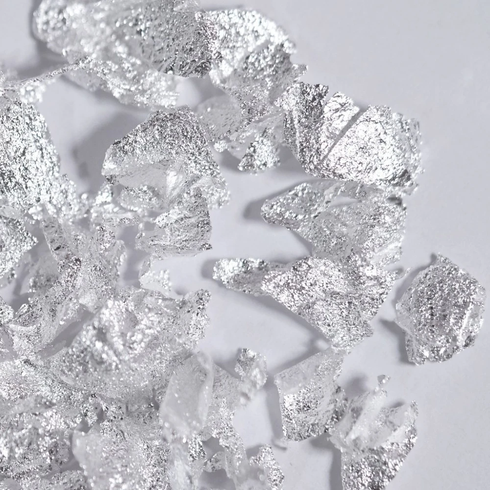 Original Artisan Gold Edible Leaf Flakes with Bamboo Tweezers